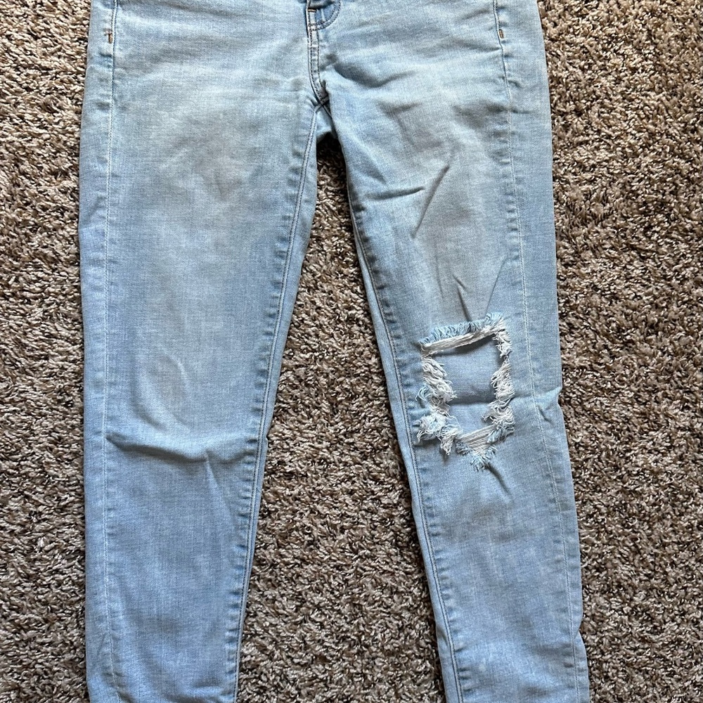 American Eagle Outfitters Distressed Light Blue Skinny Jeans